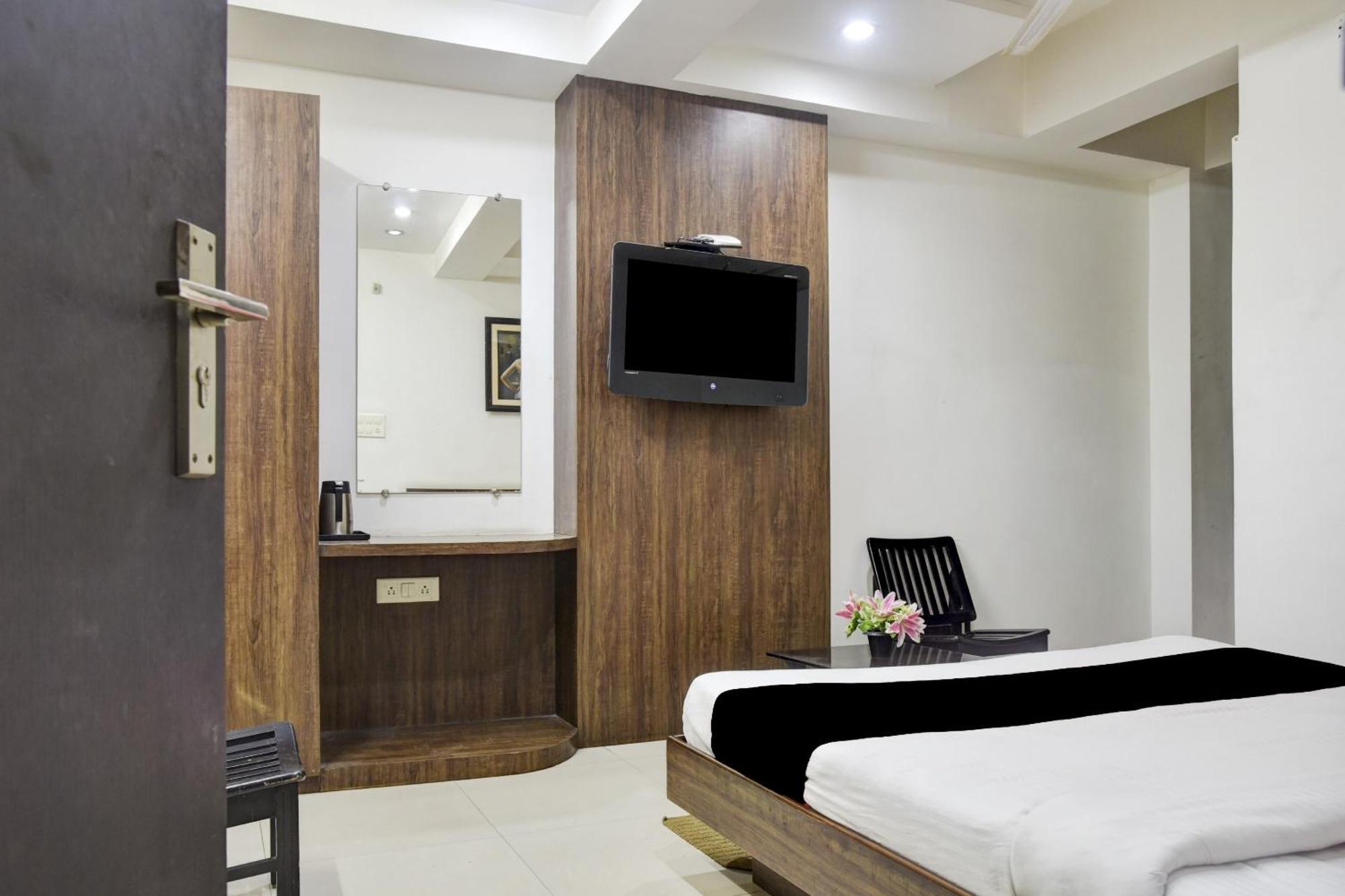 Hotel O Aditya Palace Bhopal Eksteriør bilde