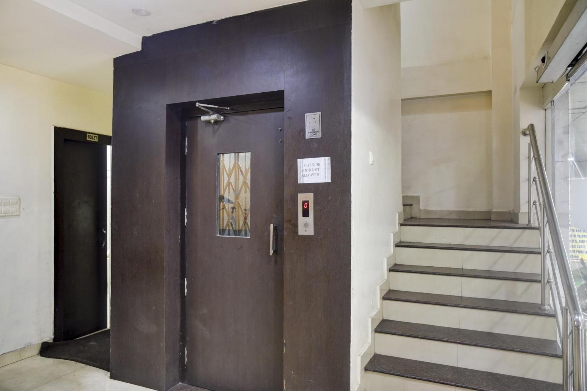 Hotel O Aditya Palace Bhopal Eksteriør bilde