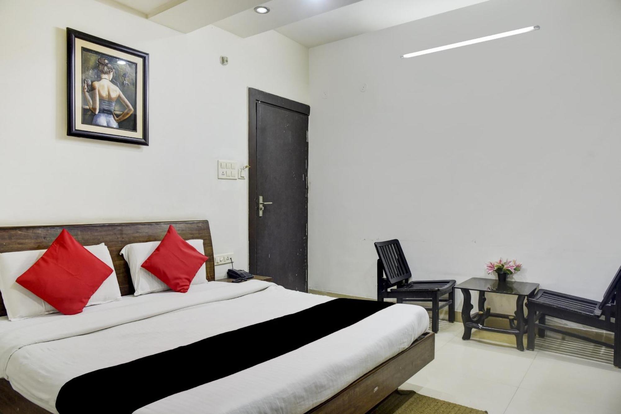 Hotel O Aditya Palace Bhopal Eksteriør bilde