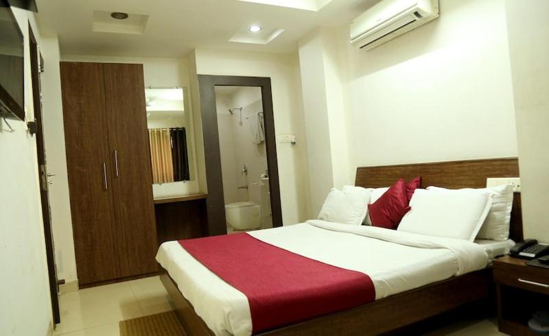 Hotel O Aditya Palace Bhopal Eksteriør bilde
