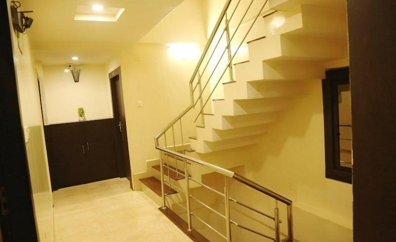 Hotel O Aditya Palace Bhopal Eksteriør bilde